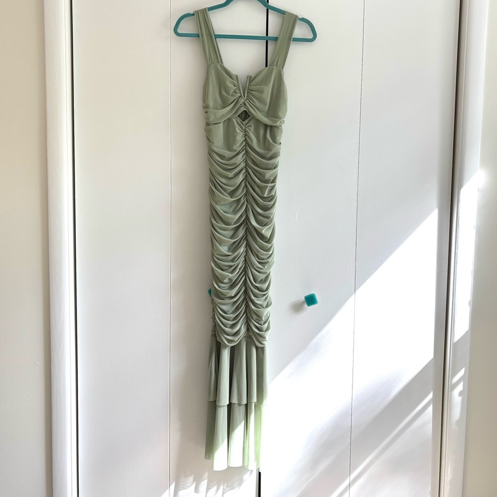 Chartou Ruched Mermaid Sage Green Sleeveless Maxi Dress Size Small